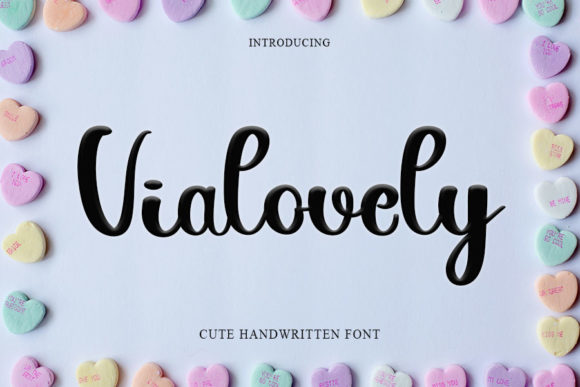 Vialovely: A Handwritten Typeface That Elevates Campaign Design